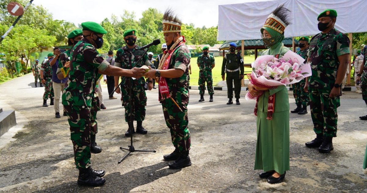 Tradisi Penerimaan Dan Pelepasan Komandan Korem Pvt Incarkasus Com